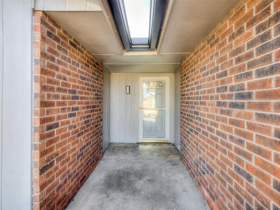 8704 NW 87th Terrace, Oklahoma City, OK 73132 - Image #2