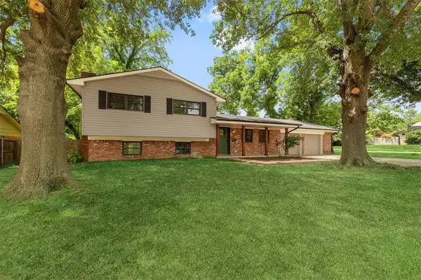 1124 Westbrooke Terrace, Norman, OK 73072