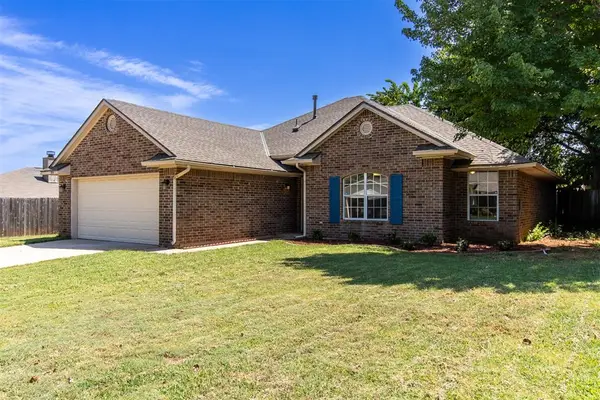 904 Valley Court, Edmond, OK 73012