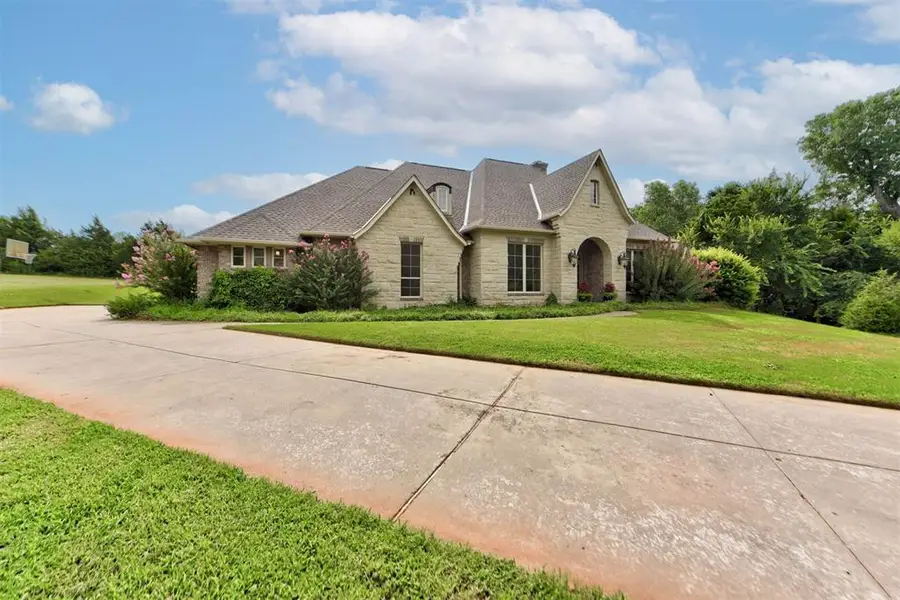20400 Deer Hollow Drive, Edmond, OK 73012 - Image #2