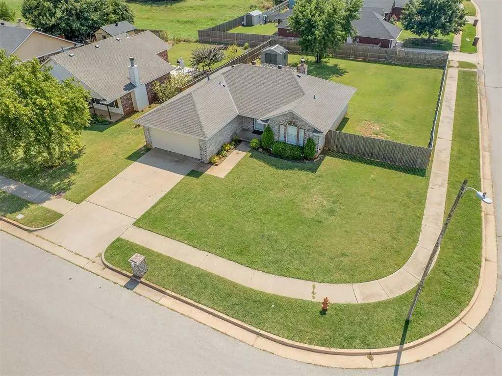 700 NE 19th Terrace, Moore, OK 73160 - Image #1