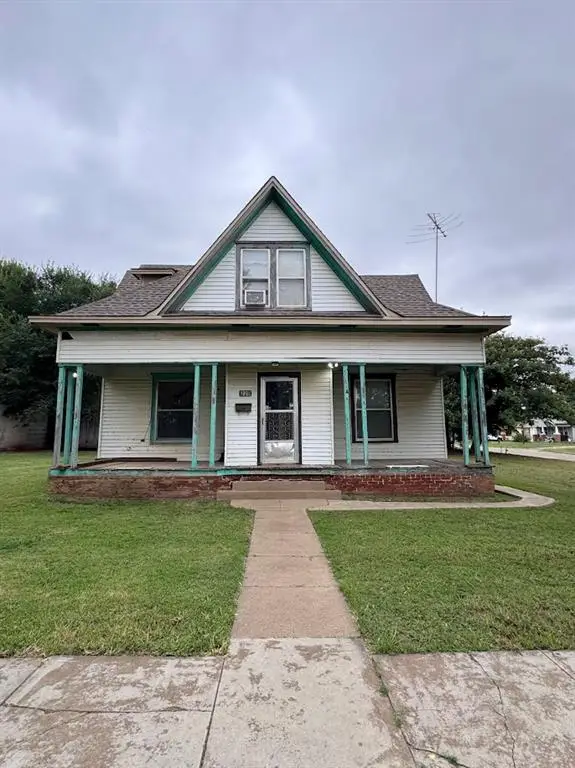 229 N Arapahoe Avenue, Geary, OK 73040 - Image #1