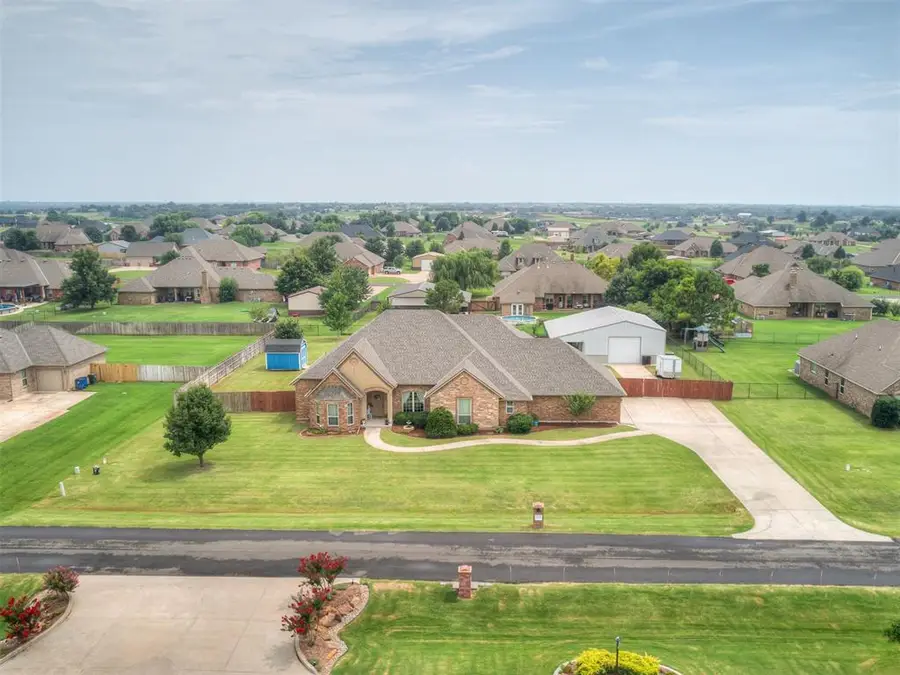4624 Crestmere Lane, Edmond, OK 73025 - Image #2