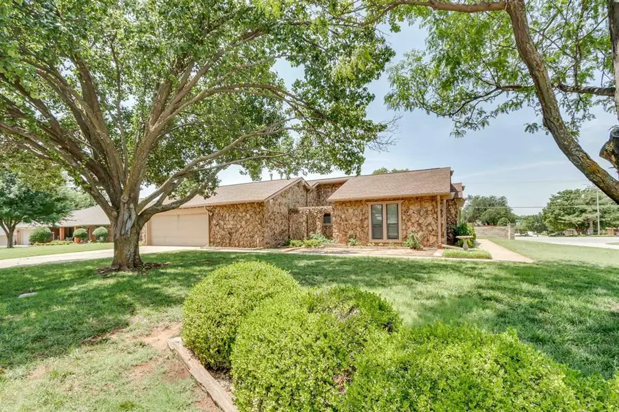 4436 Tamarisk Drive, Oklahoma City, OK 73120 - Image #2
