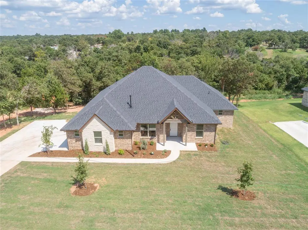 10924 Sandstone Ridge Way, Guthrie, OK 73044 - Image #1