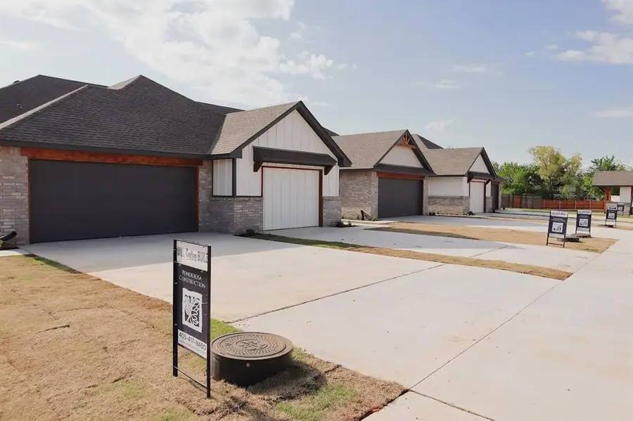 525 Wimbledon Road, Edmond, OK 73003 - Image #2