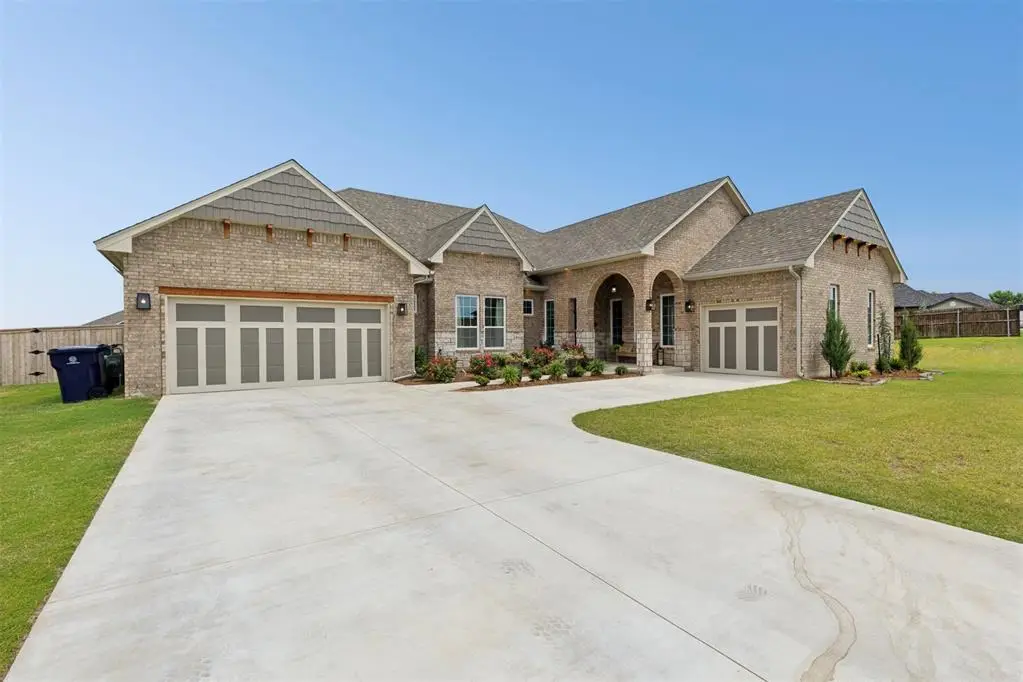 9916 Cascina Drive, Yukon, OK 73099 - Image #1