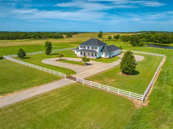 3461 N 373.5 Road, Holdenville, OK 74848