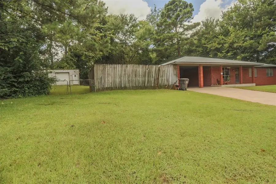 1702 SE Adams Street, Idabel, OK 74745 - Image #3