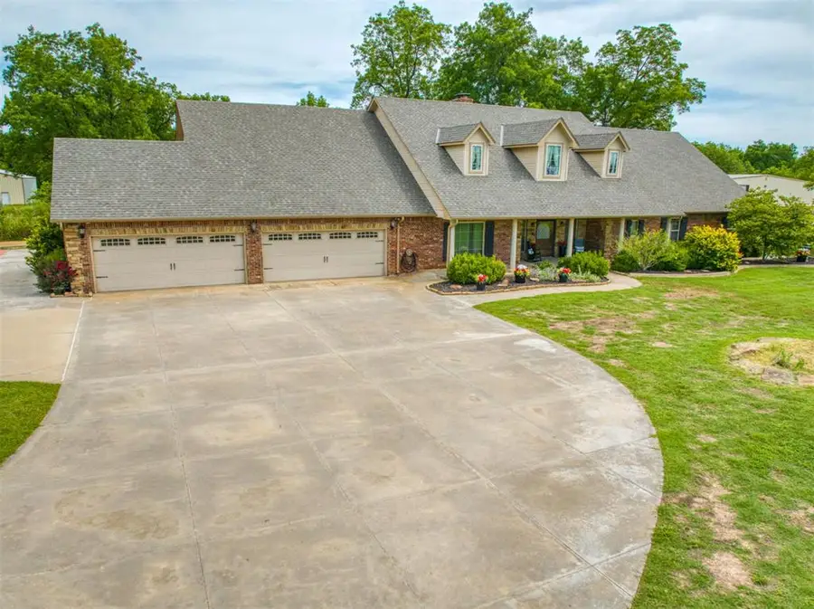 35502 Pecan Grove Road, Shawnee, OK 74804 - Image #2