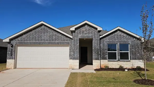 1121 E Stetson Lane, Mustang, OK 73064
