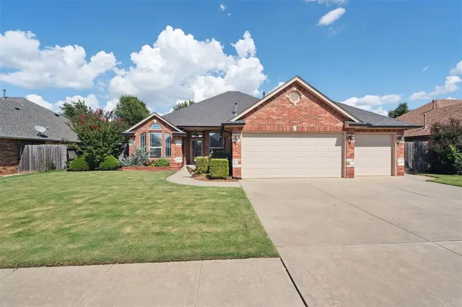2120 Hackberry Creek Avenue, Yukon, OK 73099 - Image #3