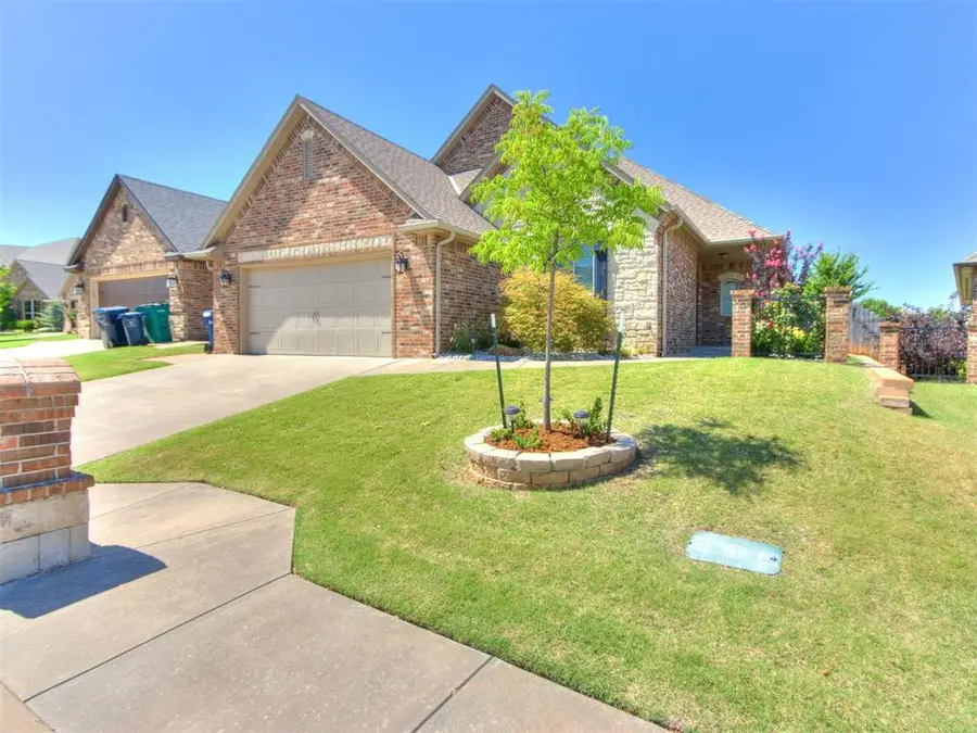 11917 Dornick Circle, Oklahoma City, OK 73162 - Image #3