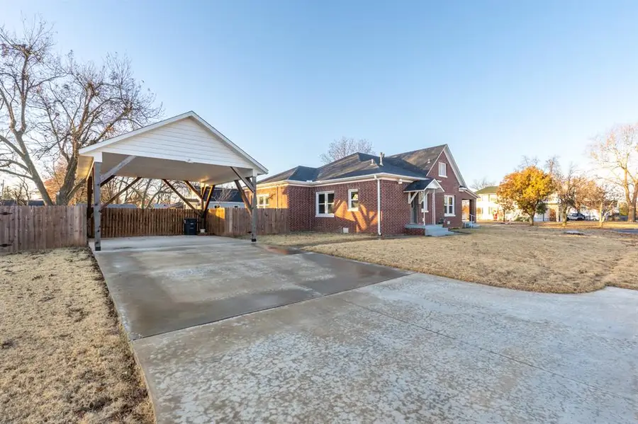 2021 N Broadway Avenue, Shawnee, OK 74804 - Image #2