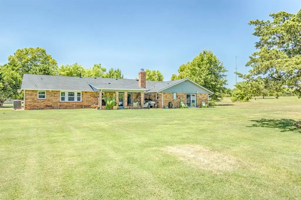520 S Owen Drive, Mustang, OK 73064 - Image #1