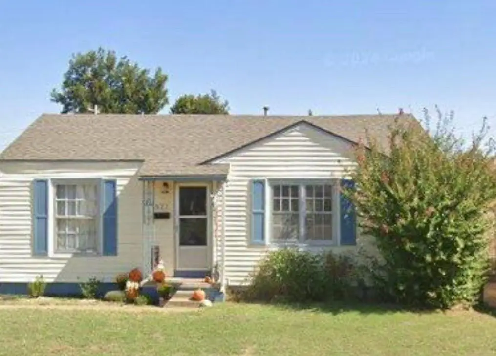527 S 11th Street, Clinton, OK 73601 - Image #1