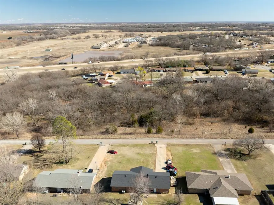 812 S Dogwood Drive, Pauls Valley, OK 73075 - Image #2