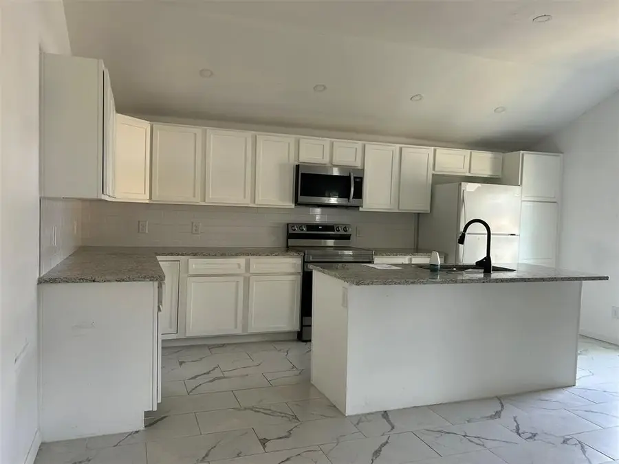 1136 NW 99th Street, Oklahoma City, OK 73114 - Image #2