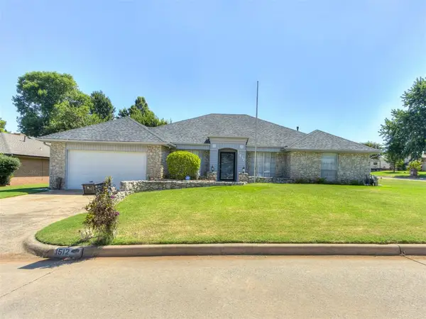 1512 Summerton Place, Yukon, OK 73099