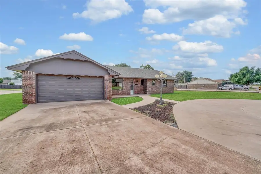108 Mockingbird Lane, Elk City, OK 73644 - Image #3