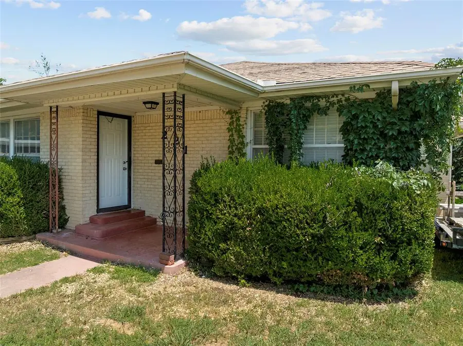 221 Terrace Drive, Pauls Valley, OK 73075 - Image #2