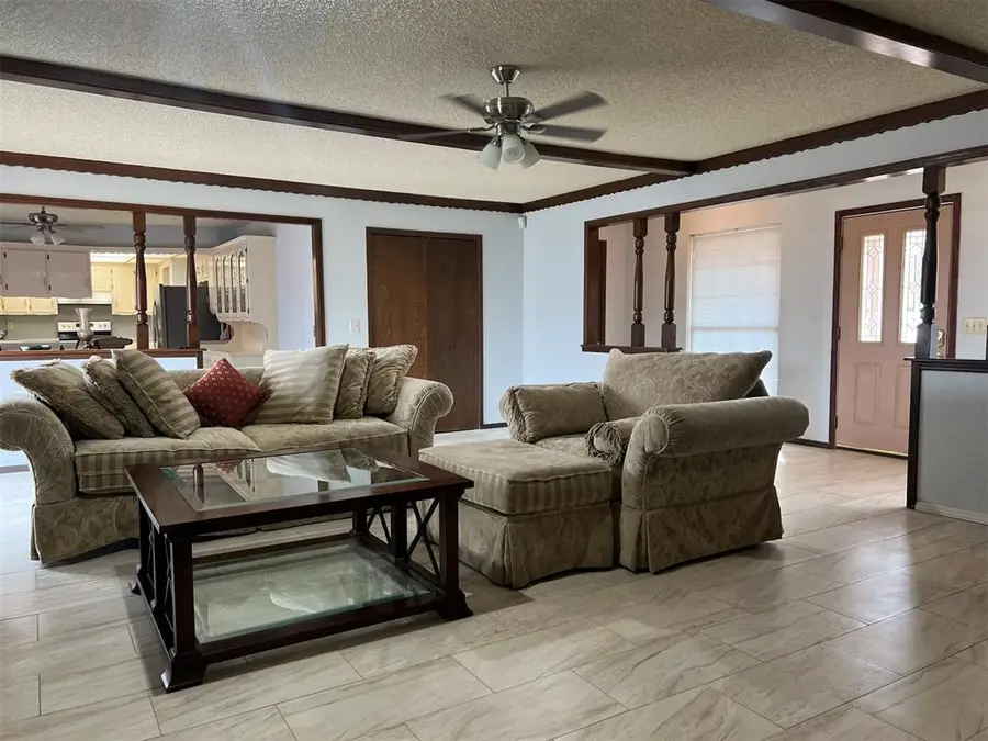 10404 Ryecroft Road, Oklahoma City, OK 73162 - Image #3