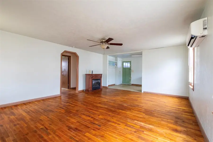 307 N Symcox Street, Cordell, OK 73632 - Image #3