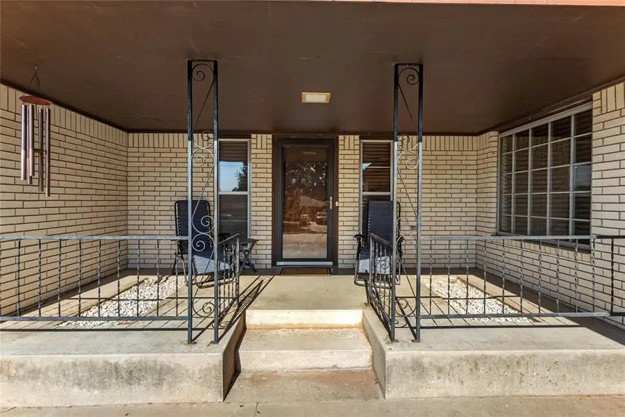 1229 N Indiana Street, Weatherford, OK 73096 - Image #3