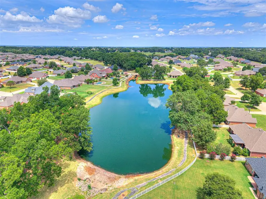 2713 Old Towne Trail, Shawnee, OK 74804 - Image #2