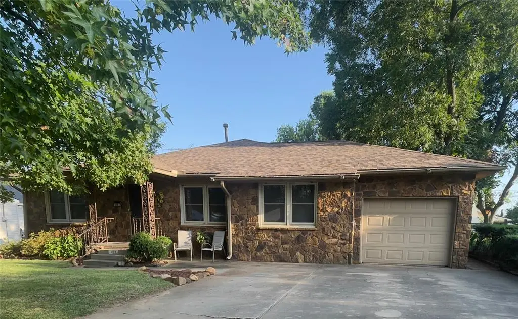 1113 E 6th Street, Cushing, OK 74023 - Image #1