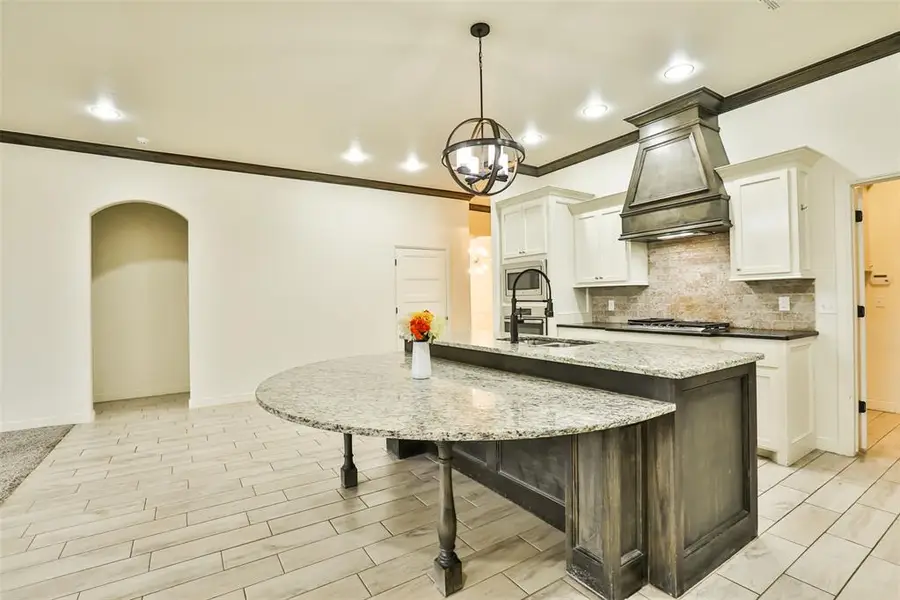 2617 Ethan Lane, Moore, OK 73160 - Image #2