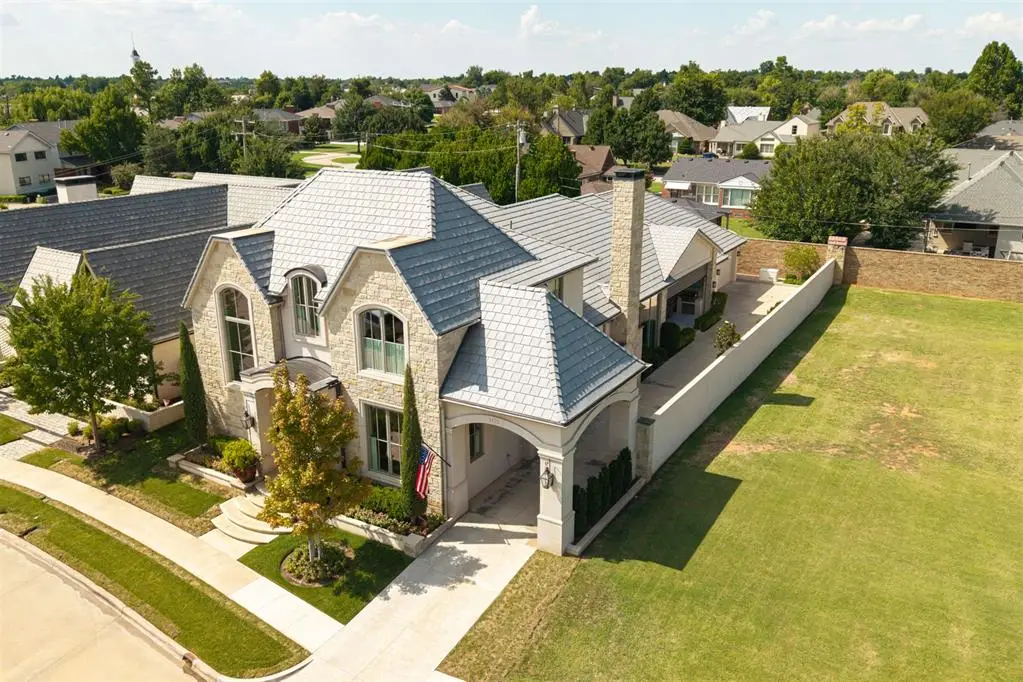 1121 Cumberland Court, Nichols Hills, OK 73116 - Image #1