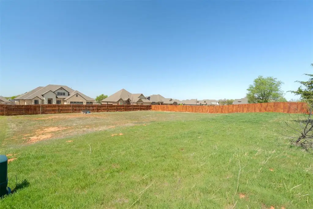 3904 Hunter Glen Drive, Oklahoma City, OK 73179 - Image #1