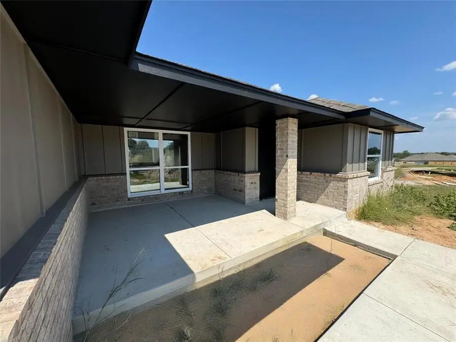 20675 Brush Creek Boulevard, Harrah, OK 73045 - Image #2