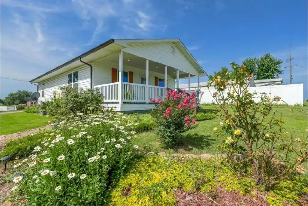 37003 Lake Road, Shawnee, OK 74801 - Image #1