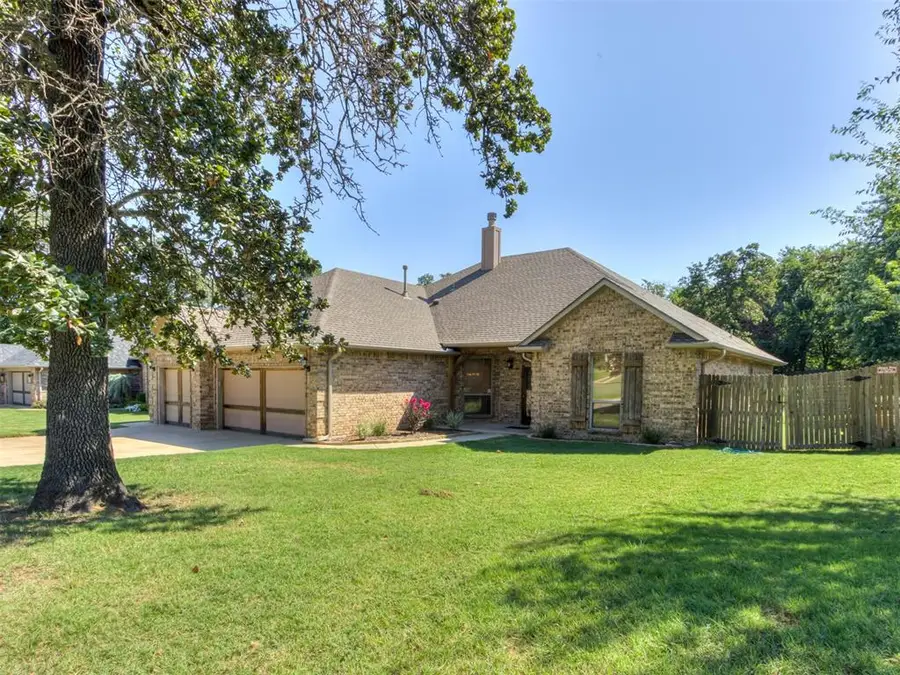 1010 S Caldwell Drive, Midwest City, OK 73130 - Image #2