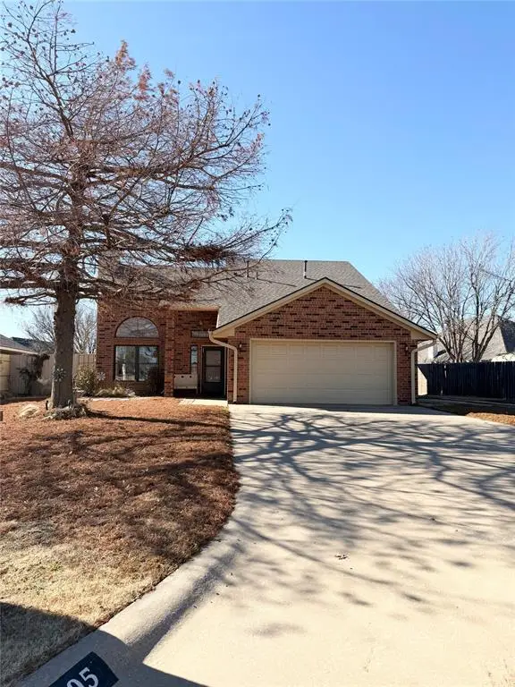 905 N Towne Circle, Altus, OK 73521 - #1