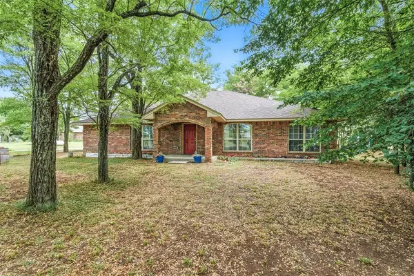 967 Honeysuckle Drive, Tuttle, OK 73089