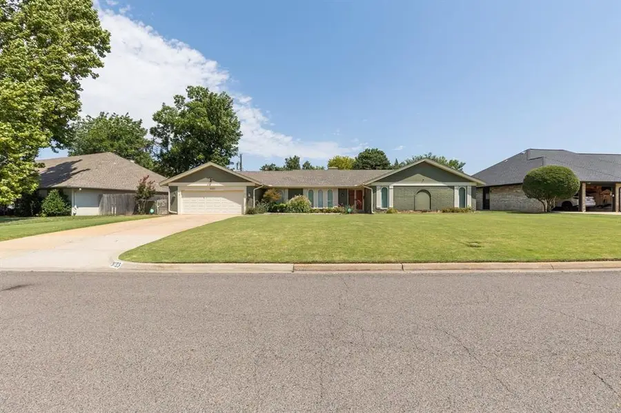 3025 Hemingford Lane, Oklahoma City, OK 73120 - Image #3