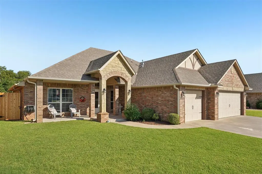 2901 Morgan Trace Road, Yukon, OK 73099 - Image #1