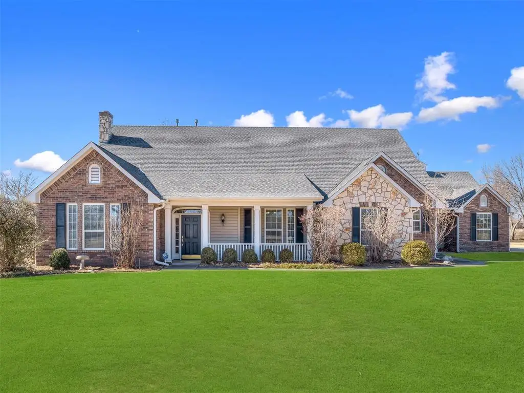 105 S Olde Bridge Road, Moore, OK 73170 - #1