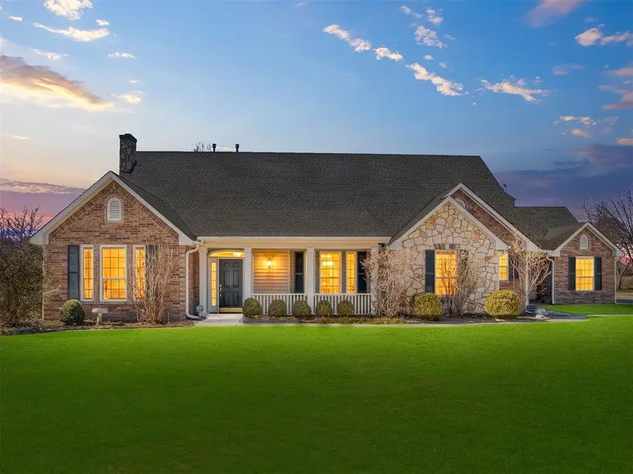 105 S Olde Bridge Road, Moore, OK 73170 - #3