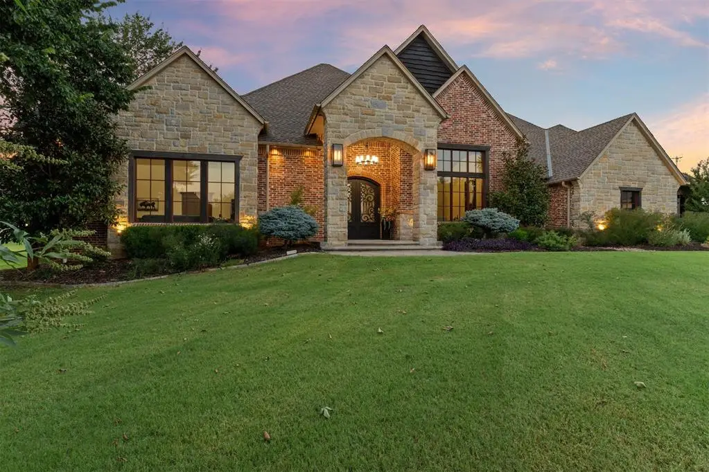 2101 Manchester Avenue, Edmond, OK 73034 - #1