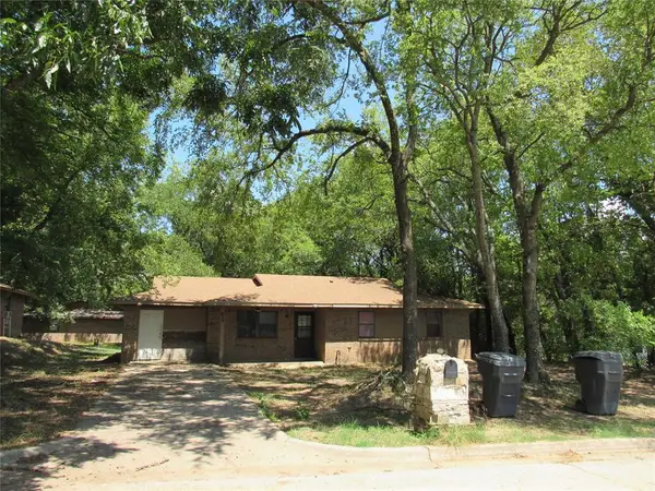 829 NE 2nd Avenue, Ardmore, OK 73401