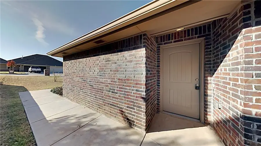 11221 Coachmans Road, Yukon, OK 73099 - Image #3