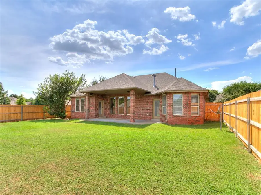 84 Kimberly Drive, Edmond, OK 73003 - #2