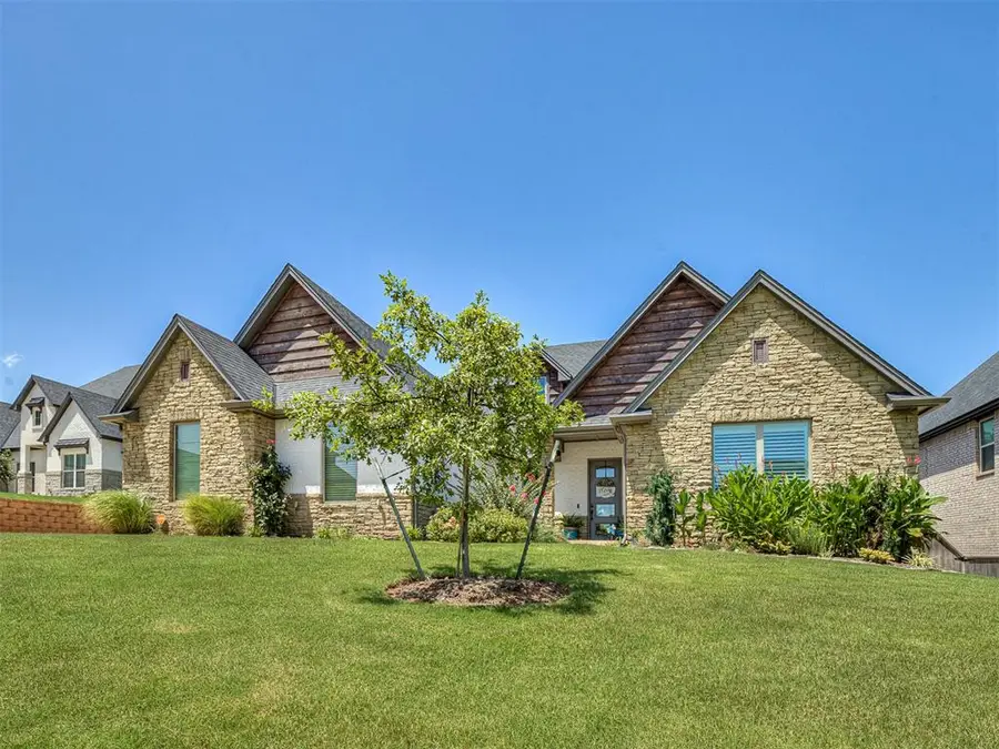 8217 Grass Creek Drive, Edmond, OK 73034 - Image #2