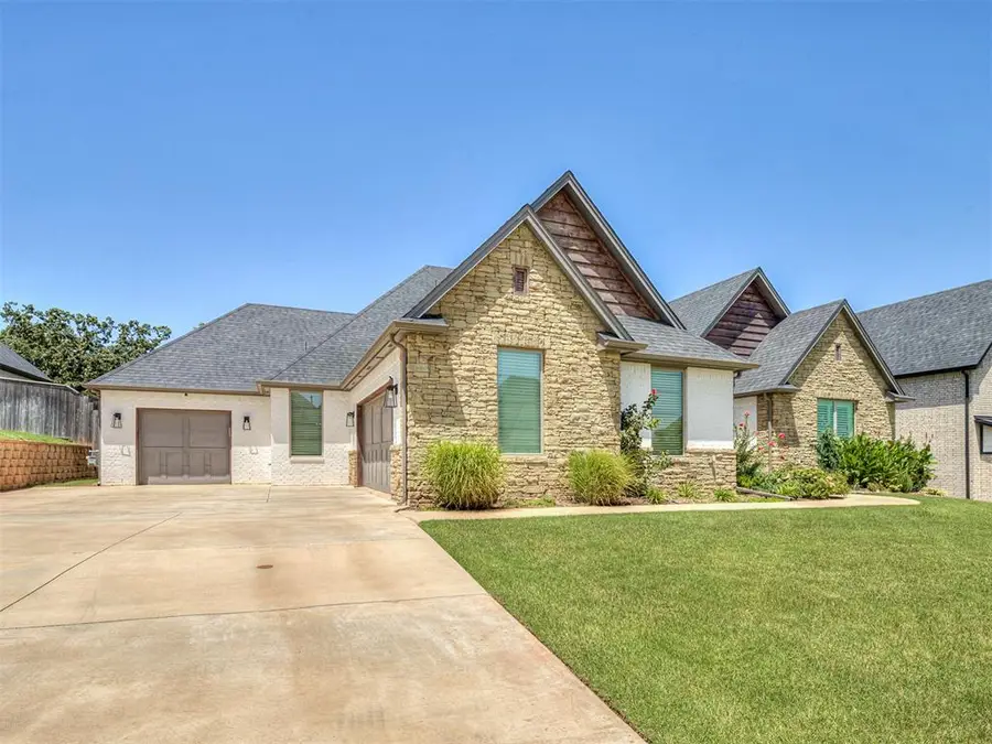 8217 Grass Creek Drive, Edmond, OK 73034 - Image #3