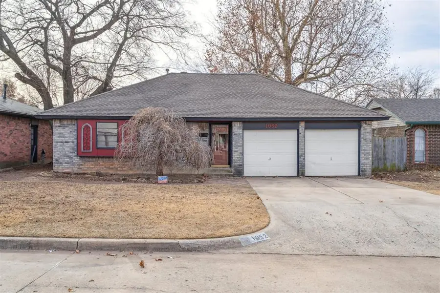 1052 NW 7th Place, Moore, OK 73160 - Image #2