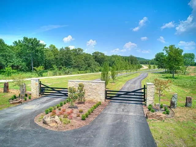 37 Pebble Ridge Road, Eufaula, OK 74432 - Image #2